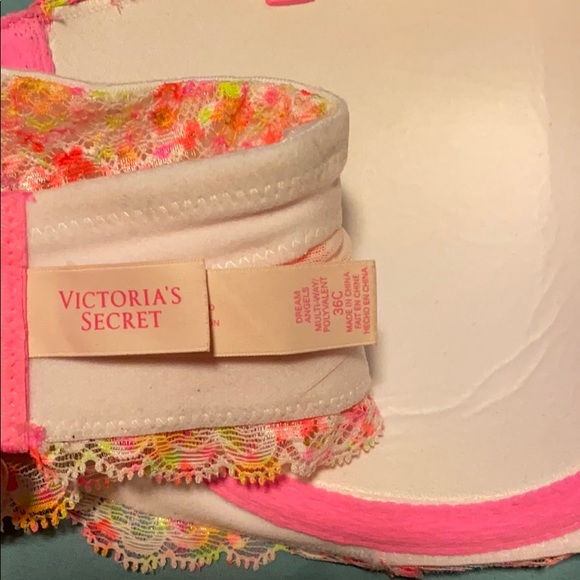 Victoria Secret Bra 36C - Picture 3 of 3